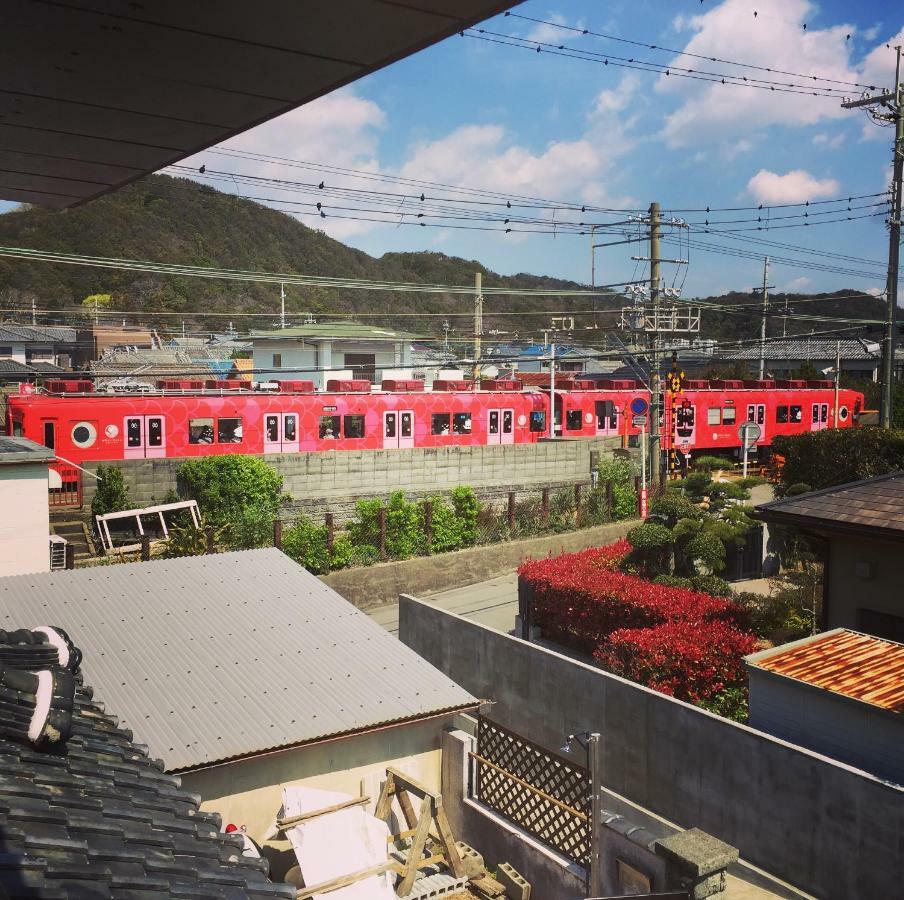 磯ノ浦駅前ゲストハウス 月と空moon And Sky Wakayama Exteriör bild